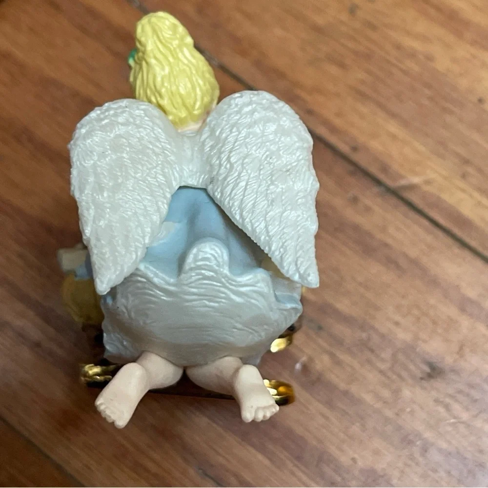 Hallmark Keepsake 1994 Happy Birthday Jesus Angel With Baby Jesus Ornament